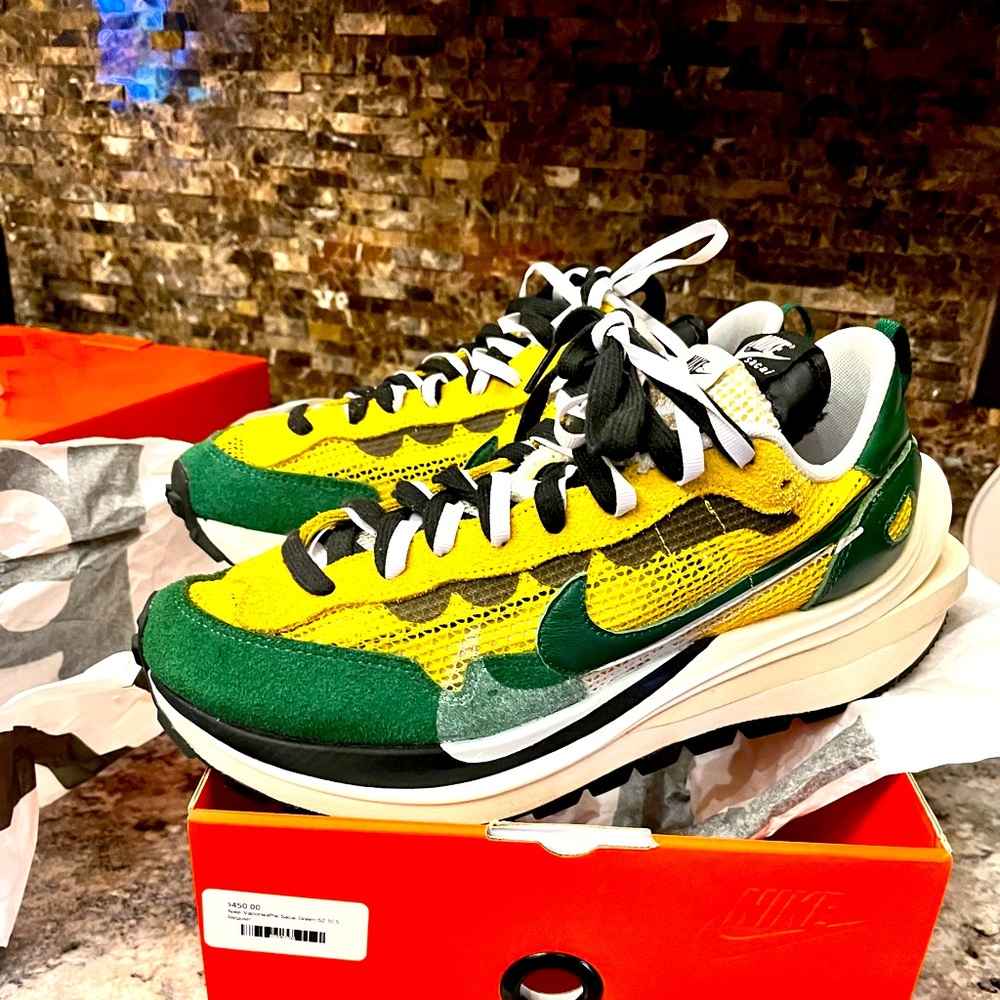 NWB Nike Vaporwaffle Sacai Yellow/Green Size 10.5. Bought as gift,tried on once.